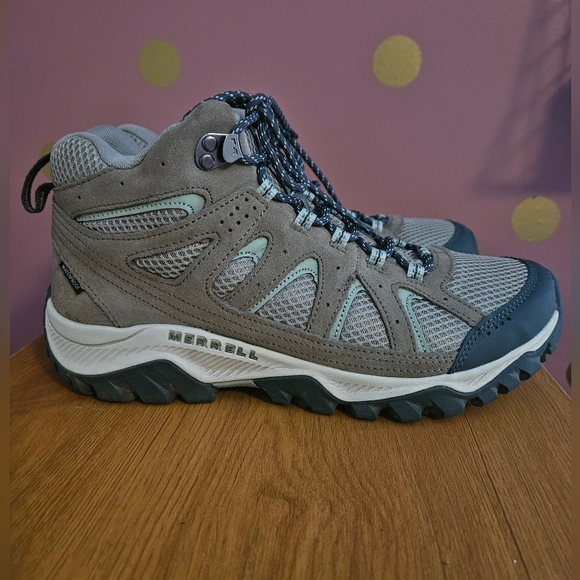 Merrell Oatcreek Mid Waterproof Hiker - Picture 2 of 13